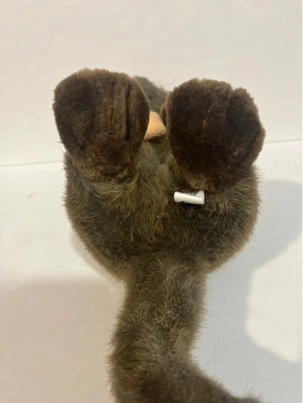 Sea World Sea Otter Holding Clam Brown Plush Stuffed Animal Soft
